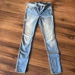 Low rise skinny jeans barely worn
